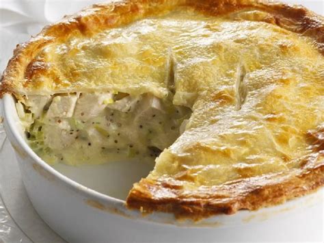 Chicken, Bacon and Leek Pie - TheRecipe.Website - Simply delicious.