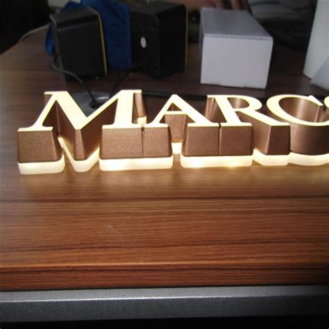 China CNC Router Cut LED Embedded Acrylic Letters Manufacturers