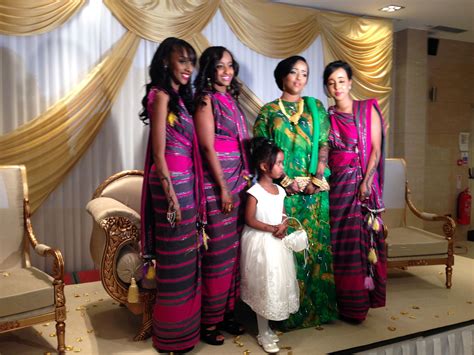 Group photo | Somali wedding, African fashion, Fashion