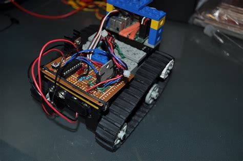 PIC RC Motor Controller (and Example Lego Robot) : 6 Steps (with ...