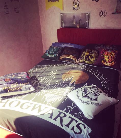 Bed done love this bedsheets with Hogwarts Castle printed, all in black ...