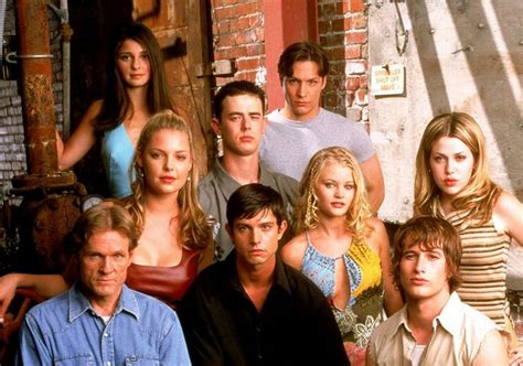 Roswell | Roswell cast, Tv series, Roswell tv series