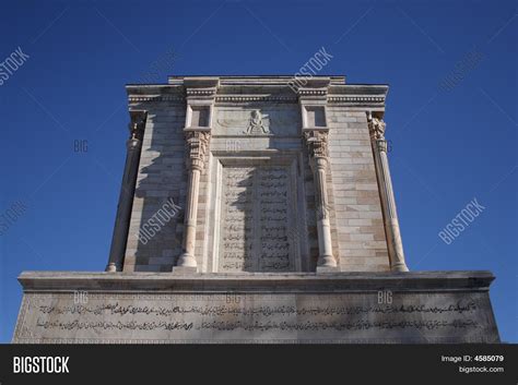 Ferdowsi's Tomb Image & Photo (Free Trial) | Bigstock