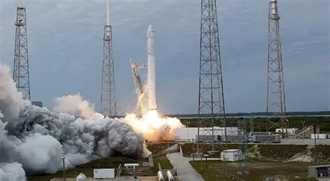 By raising $750m in debt, Musk boldly steers SpaceX toward the ...