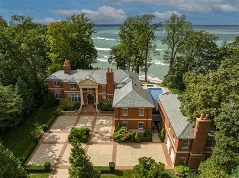 Lake Michigan Real Estate | Stunning Waterfront Homes For Sale