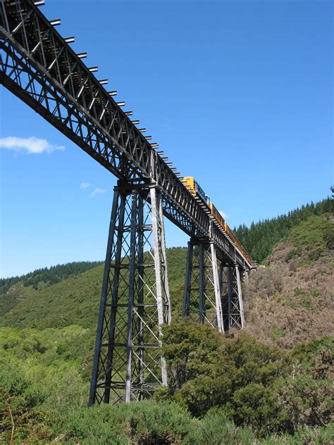 Taieri Gorge Train Tour | Dunedin Railways | Pounamu Tourism Group