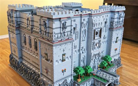 An Impressive LEGO ‘Minecraft’ Castle Built Out of Over 20,000 Blocky ...