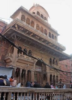 Banke Bihari Temple, Vrindavan | Ticket Price | Timings | Address: TripHobo