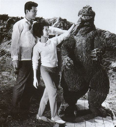 Behind The Scenes: Godzilla - Gallery | eBaum's World