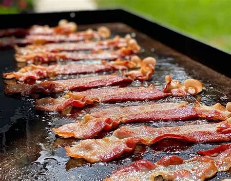 How To Cook Bacon On A Griddle - Griddle Sizzle