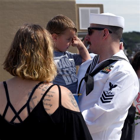 DVIDS - Images - USS Delaware Homecoming [Image 7 of 15]