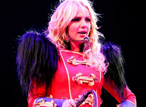 Britney Spears "Circus" Lyrics | online music lyrics