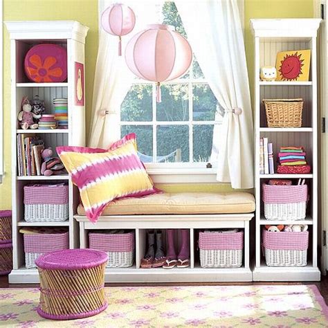 5 Ideas To Create Storage Space In Bedroom ~ Small Bedroom