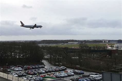 Gatwick airport open but location of drones still up in the air - ABC News