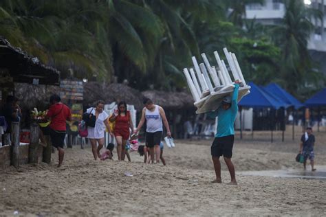 Hurricane Otis, in photographs | Fotos | International | EL PAÍS English