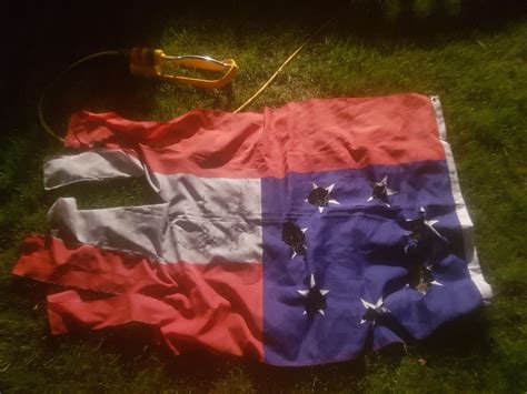 I was finally allowed to have my way with his old csa flag : r/vexillology