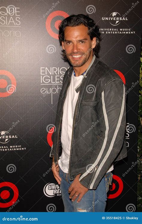 Cristian De La Fuente / Cristian De La Fuente Guest At Arrivals For People En Espanol S 50 Stock ...