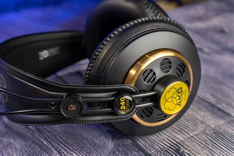 AKG K240 Studio headphones review - Higher Hz