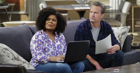 Yvette Nicole Brown Shares 'Special' Moment She Shared With 'The Odd Couple' Co-Star Matthew Perry