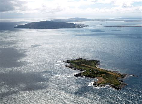 New Zealand - Dog Island lighthouse - World of Lighthouses