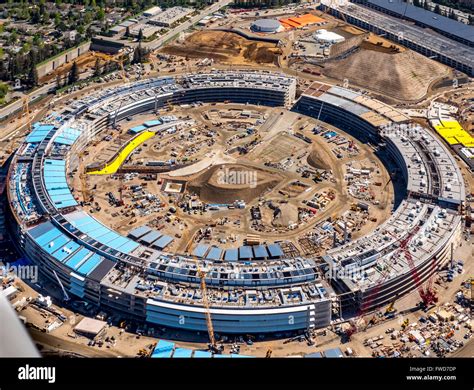 new Apple Campus II, aerial, New Apple Computer Campus under ...