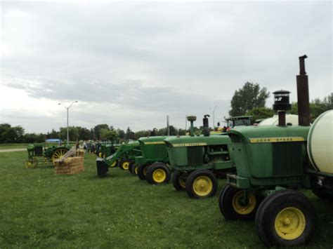 Pic's from local tractor show today - Yesterday's Tractors