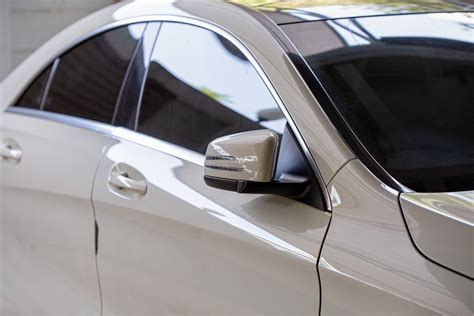 Regular vs Ceramic Window Tint: A Buyer's Guide