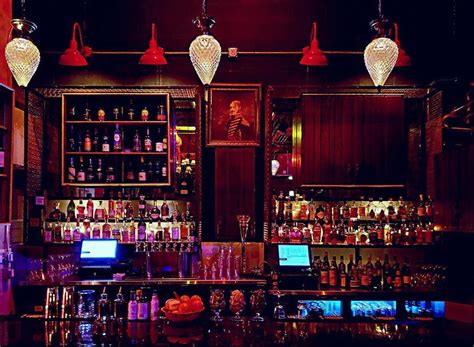 7 Top Secret Chicago Speakeasies You'll Want To Sneak Into This Weekend ...