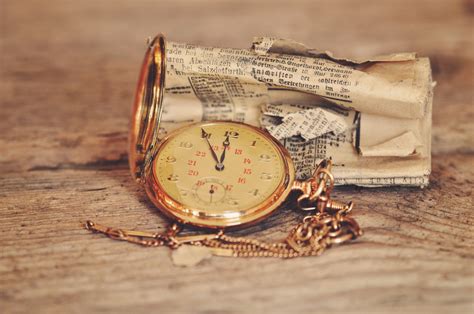 Free Images : hand, retro, pocket watch, clock face, time of, old fashioned, locket, fashion ...