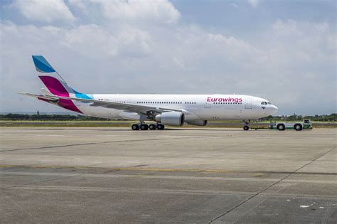 Eurowings enriched its timetable with new destinations, flights to Kalamata and Santorini ...