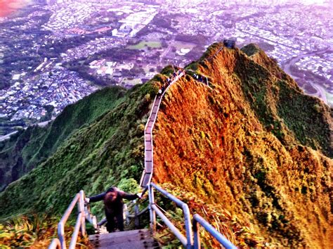 Stairway to Heaven hike, Oahu. I'm obsessed! This is definetely on my ...