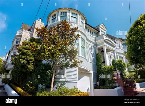 The Victorian home used in Robin Williams’ Mrs. Doubtfire, San ...