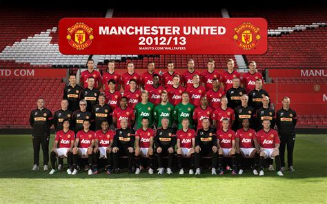 RENDINATION: MANCHESTER UNITED 2012-2013 TEAM PHOTO