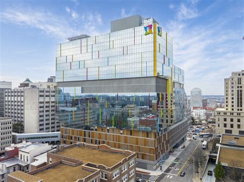 VCU completes $420M Children's Hospital addition as Bon Secours caps off clinic in Manchester ...