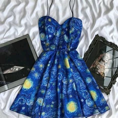 Pin by Saw Pyi Yadanar on Fashion & outfit | Starry night dress, Pretty outfits, Dresses with vans