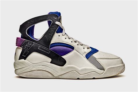 Nike Air Flight Huarache 1992 01