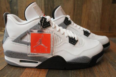 Air Jordan Retro 4 - White/Black-Cement Grey | Sole Collector