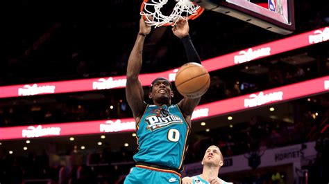 Pistons news: Jalen Duren hauls in career-high 19 rebounds vs. Hornets