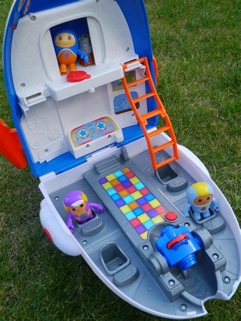 Go Jetters toys review - Fisher Price Go Jetters toys tested out