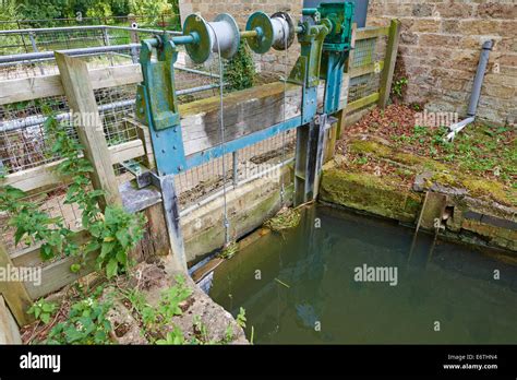 Warmington Mill Sluice Gate Warmington Northamptonshire Stock Photo - Alamy