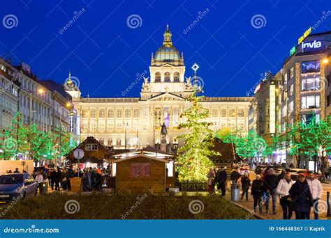 Christmas Market, Wenceslas Square, Old Town, Prague, Czech Republic ...