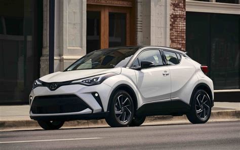 2022 Toyota C-HR LE Price & Specifications - The Car Guide