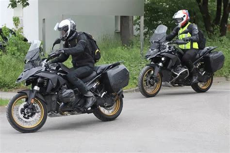 BMW R 1300 GS teased, premiere on September 28 - Motoring World