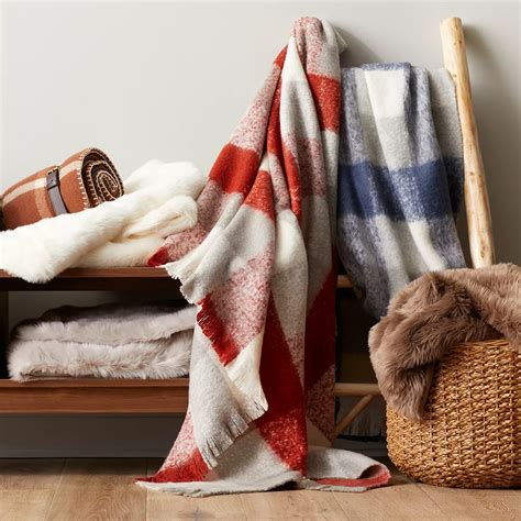 Blankets & Throws : Target