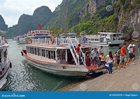 Tourists Going To See the Caves on Halong Bay, Vietnam. Editorial Image - Image of water ...