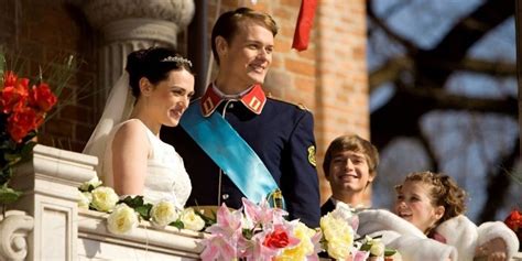 Best Royalty-Themed Hallmark Movies, According To IMDb