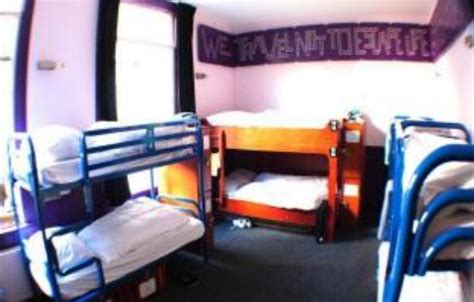 Flying Pigs Downtown Hostel Amsterdam - Rooms For Change