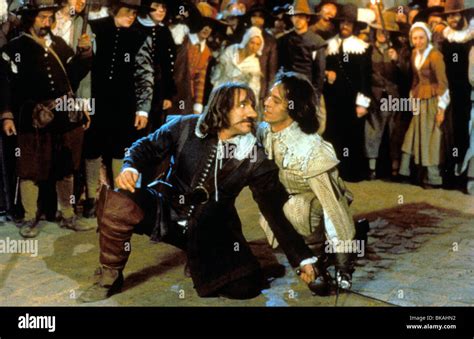 CYRANO DE BERGERAC (1990) GERARD DEPARDIEU CYR 073 Stock Photo ...