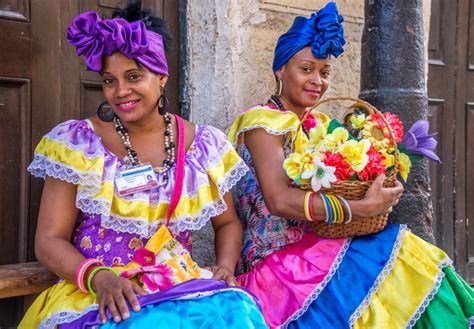 Women in Folk Costumes in Havana, Cuba jigsaw puzzle in People puzzles ...