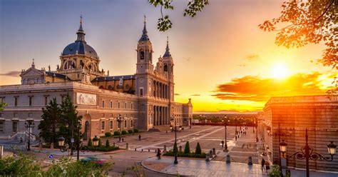 Madrid sunset and night lights bike or e-bike tour | musement